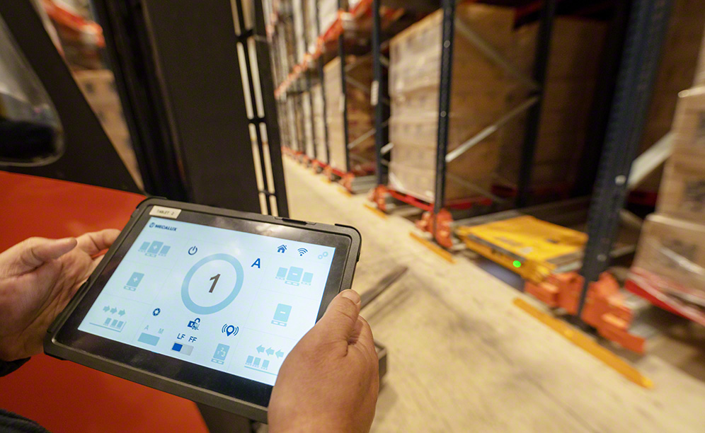 Control tablets run the Pallet Shuttle system